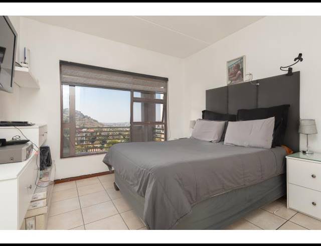 2 BEDROOM TOWNHOUSE FOR SALE IN BASSONIA